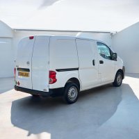 NISSAN NV200